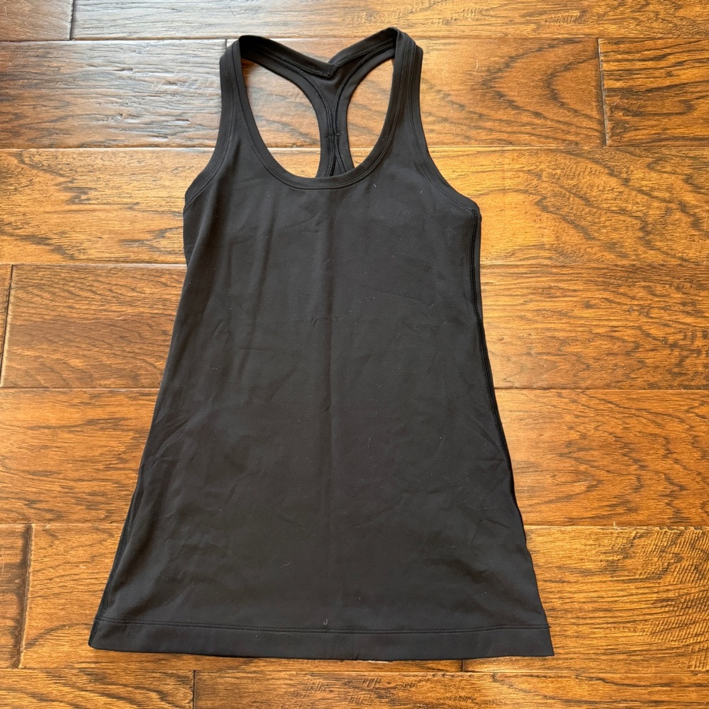 Lululemon Cool Racerback Nulu fabric sz 4